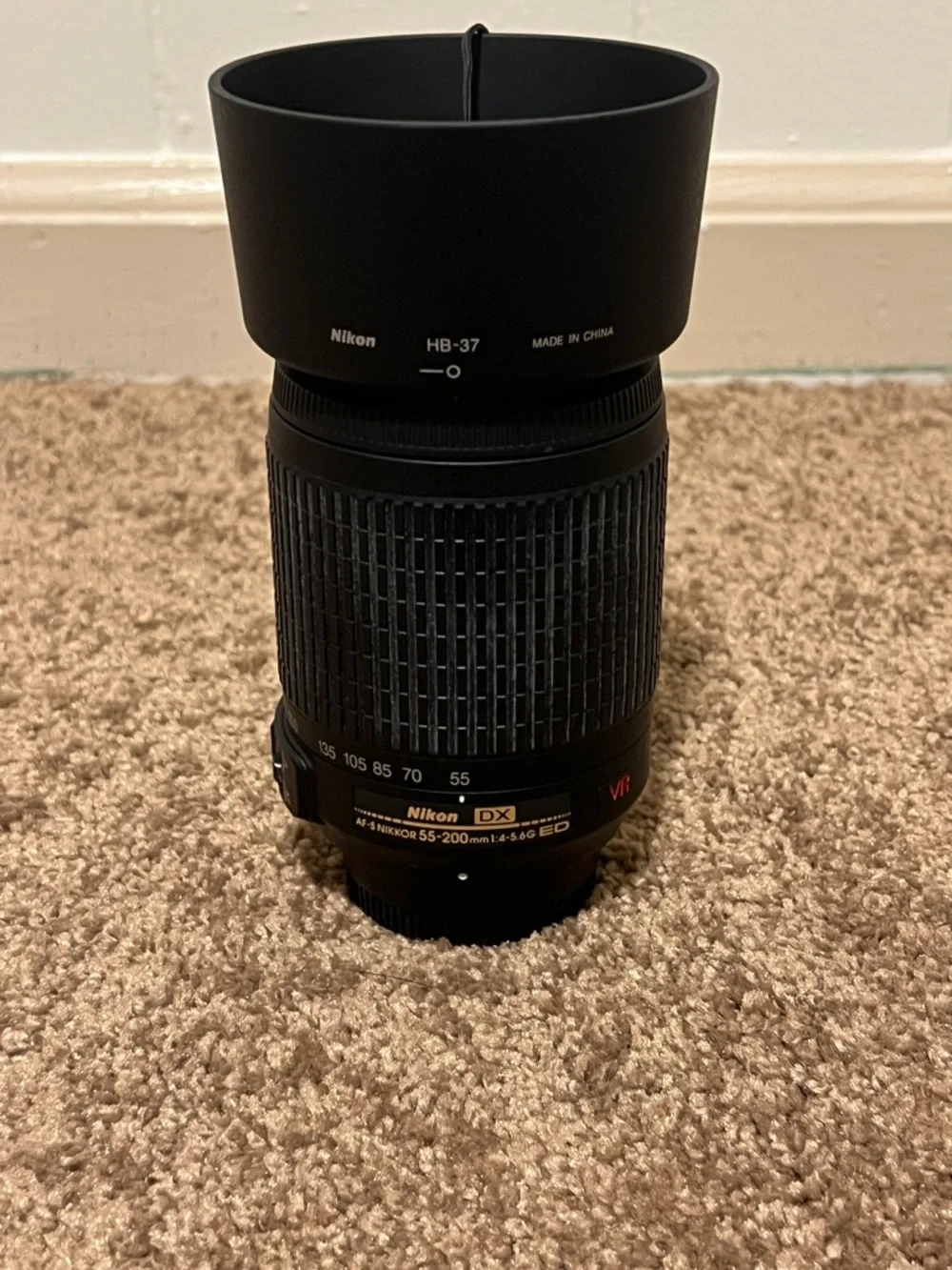 Nikon Black DX 55-200mm VR Telephoto Zoom Lens with Hood